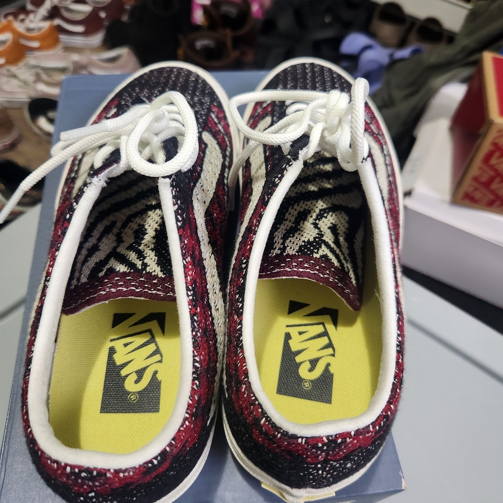 Vans LX Old Skool Classic Low-Top Knit Sneakers in Red/Black with White Stripe - Picture 2 of 4